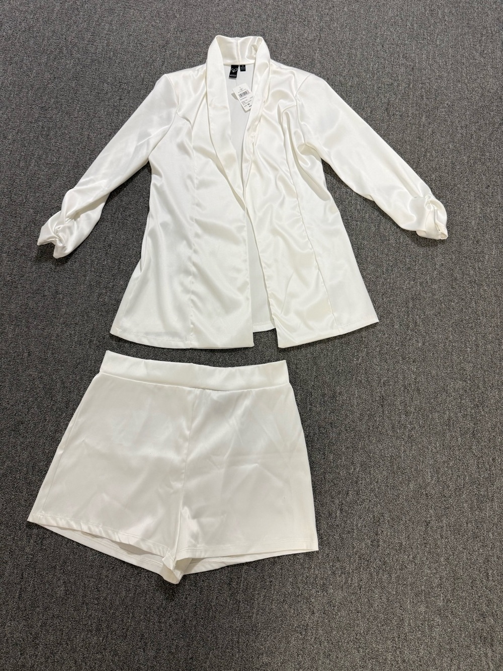 Windsor blazer shorts set size medium- Elegant Two-Piece